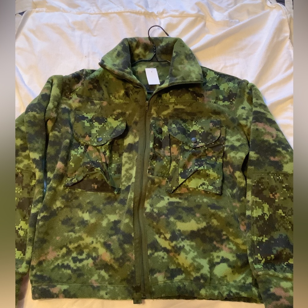 Army Camouflage Zip-Up Jacket